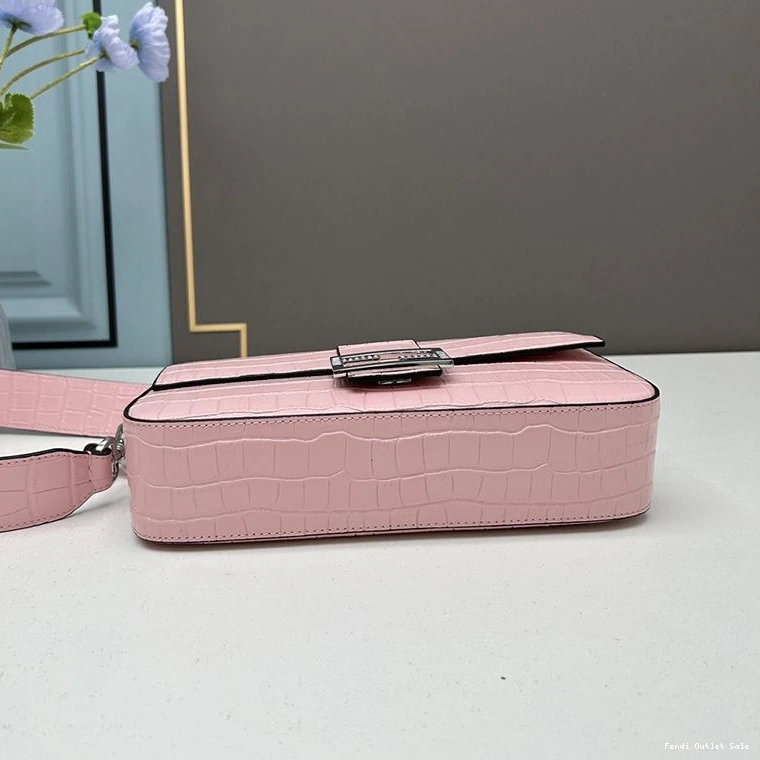 Affordable Crocodile Re-Edition In Fendi Leather Medium Pink Bag Baguette 0807